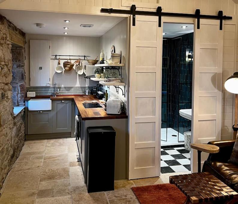 Villa Charming Stone Bothy At Loch Lomond Luss Exterior foto